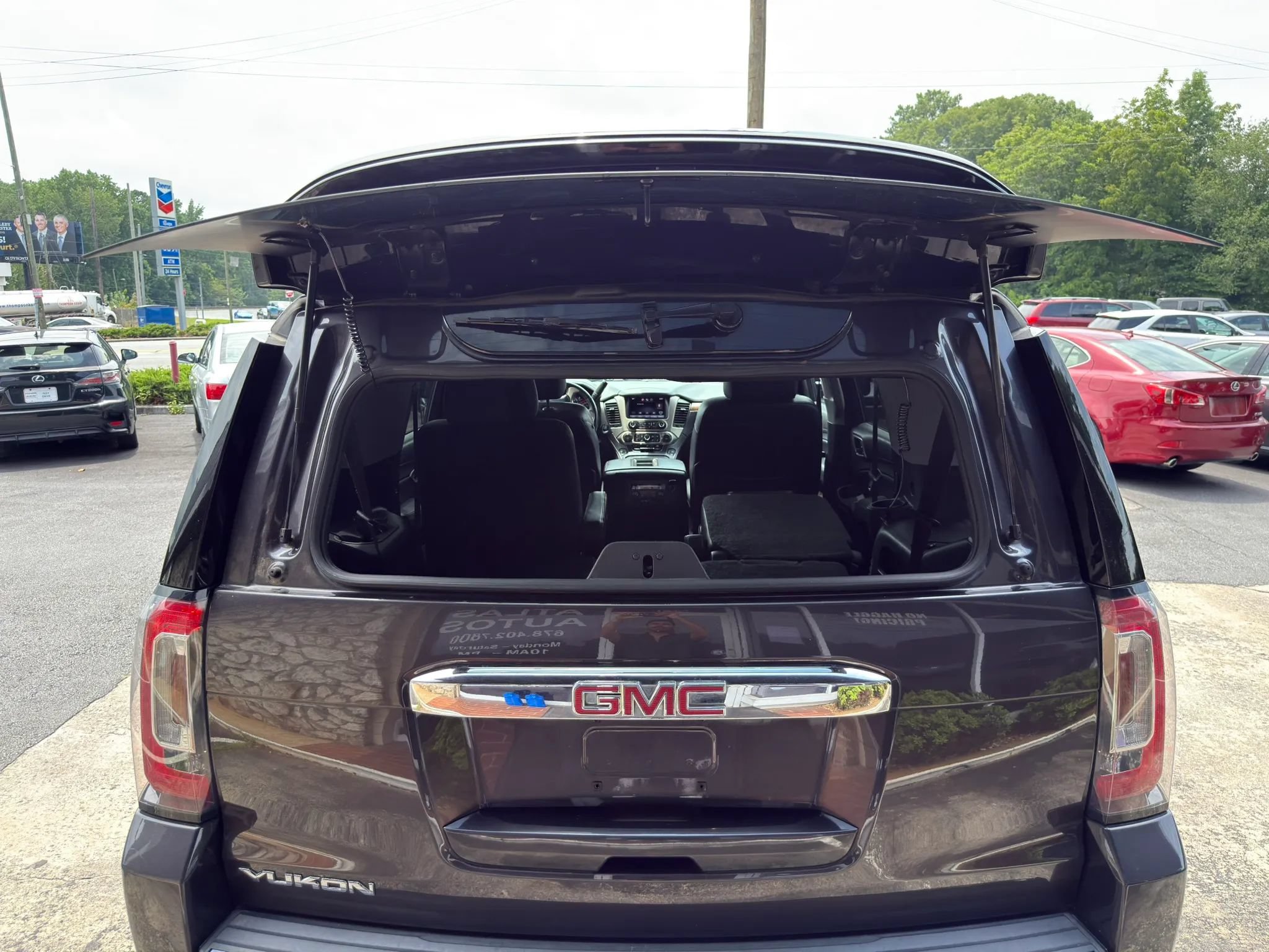 Used 2015 GMC Yukon Denali w/ Premium Package RWD image 26