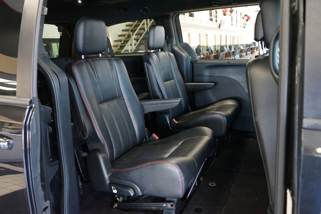 Used 2018 Dodge Grand Caravan GT image 46