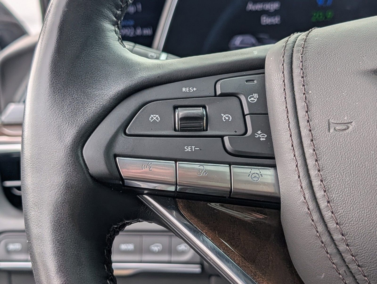 Certified 2024 Cadillac Escalade Sport Platinum w/ LPO, ONYX Package image 45