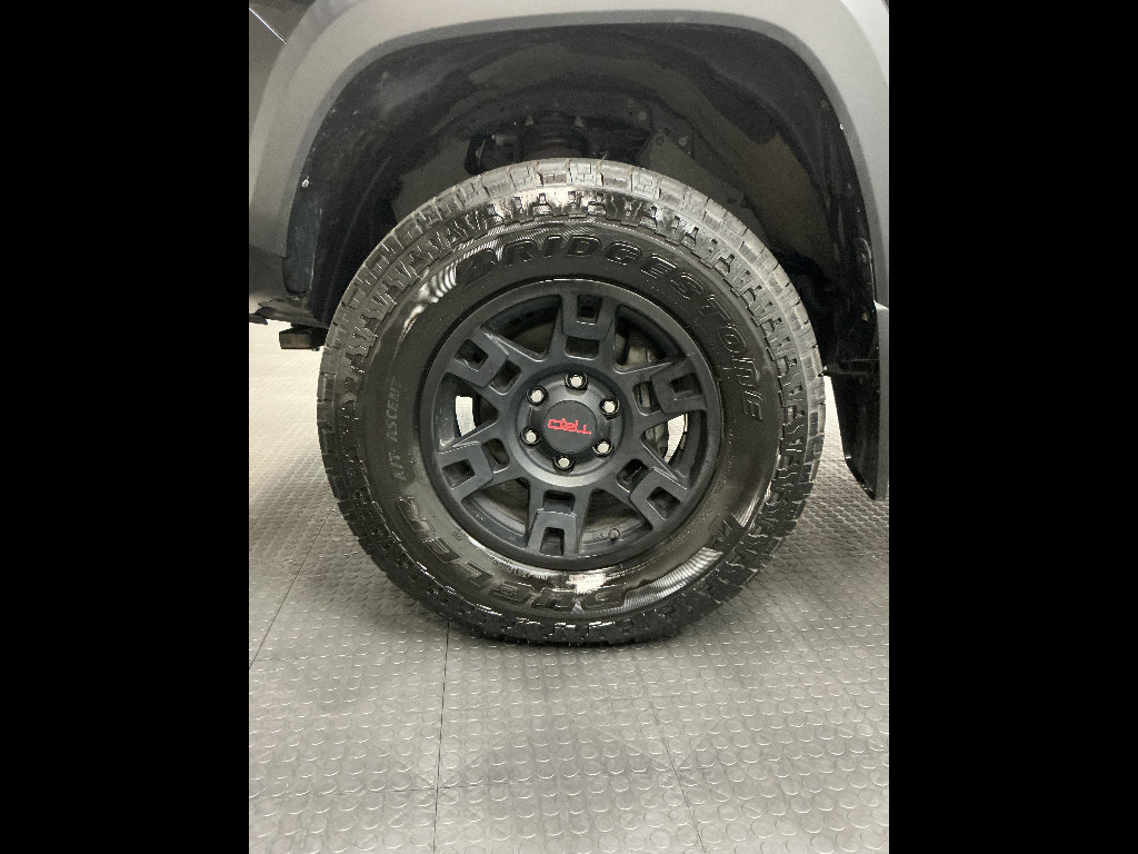 Used 2021 Toyota Tacoma TRD Off-Road w/ Technology Package AWD/4WD image 35