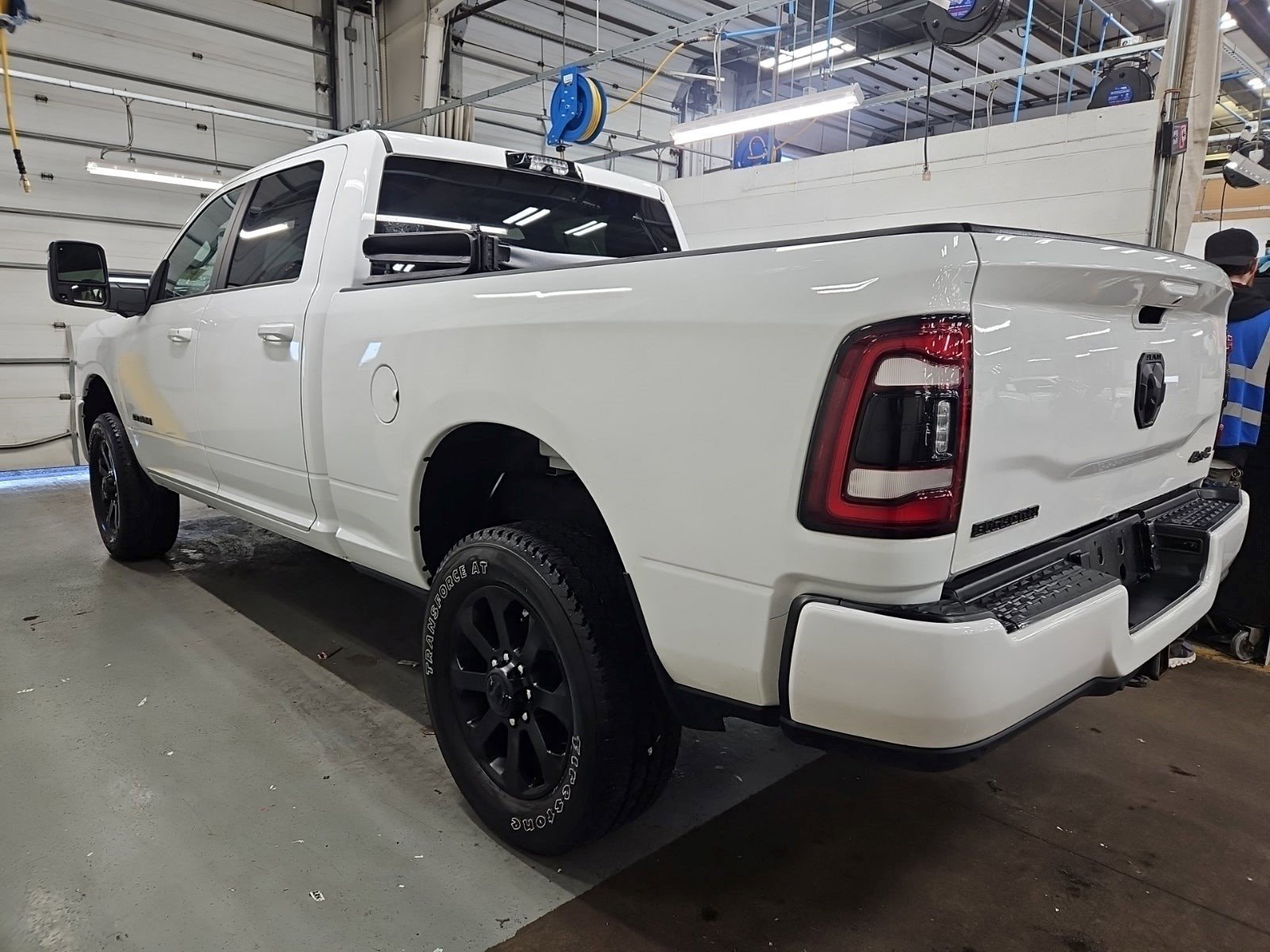 Used 2024 RAM 2500 Big Horn w/ Night Edition AWD/4WD image 4