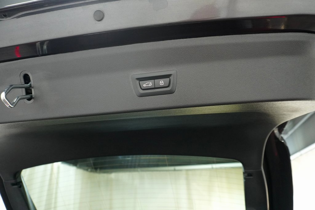 Certified 2024 BMW X4 M40i w/ Premium Package image 6