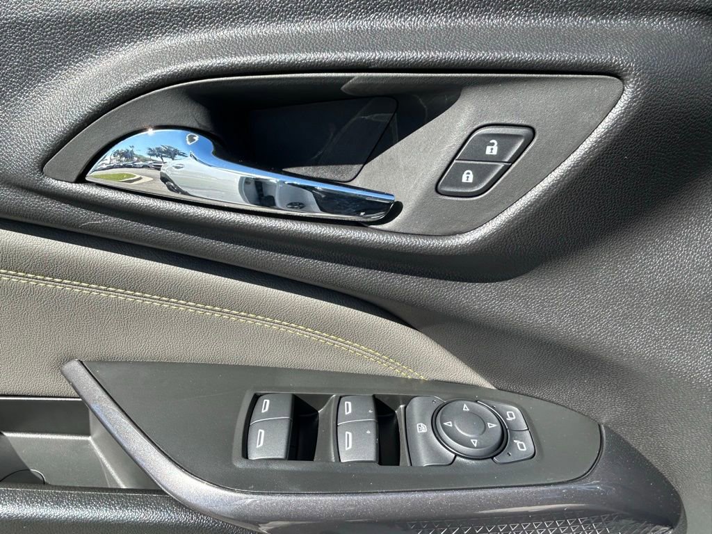 Used 2026 Chevrolet Trax ACTIV w/ Sunroof Package FWD image 30