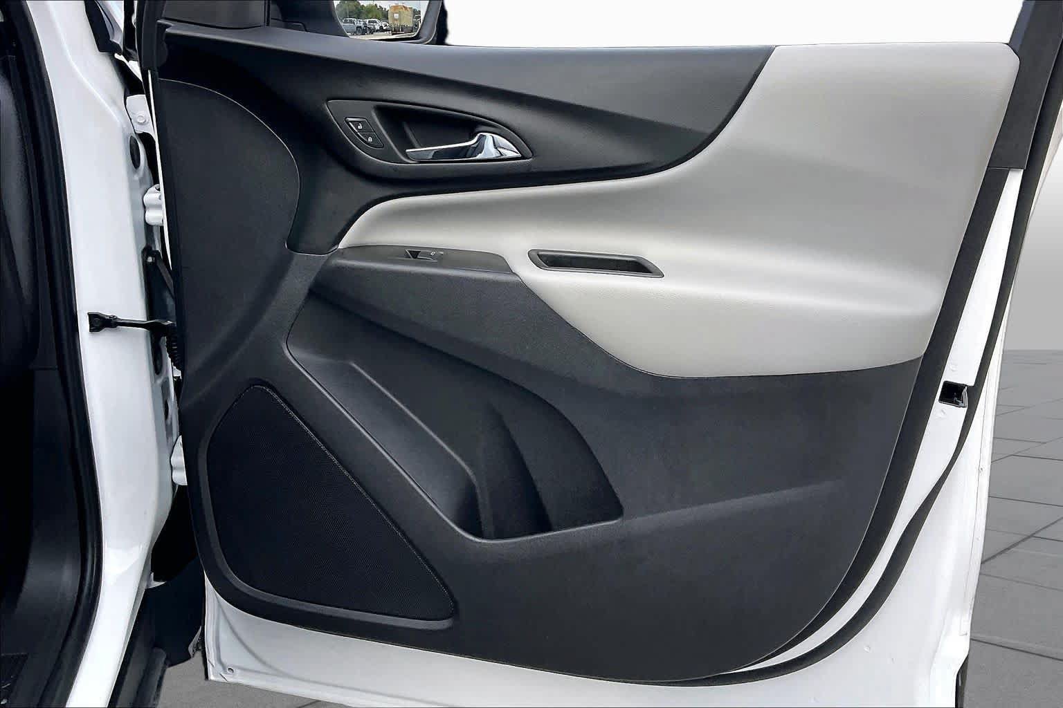 Used 2024 Chevrolet Equinox LS w/ LS Convenience Package FWD image 21