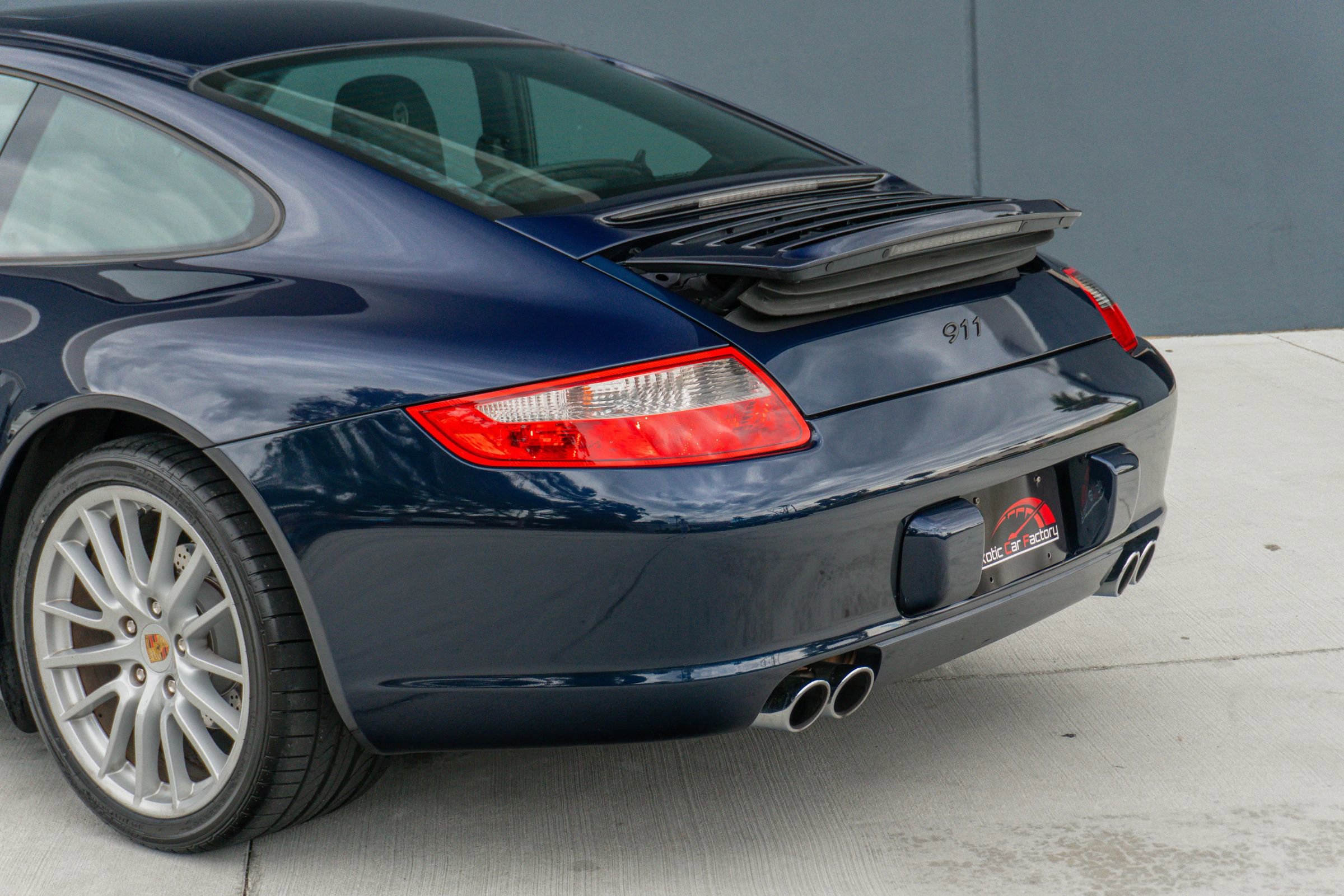 Used 2005 Porsche 911 Carrera RWD image 42