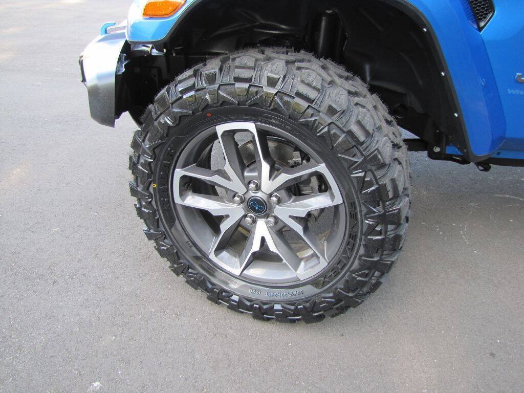 Used 2024 Jeep Wrangler Unlimited AWD/4WD image 24