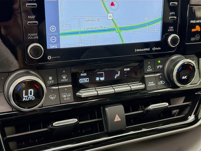 Used 2022 Toyota Highlander XLE image 16