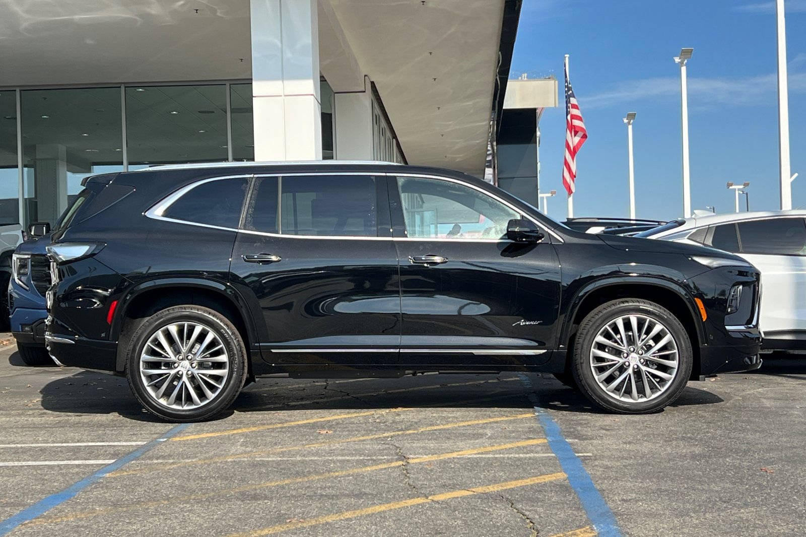 New 2026 Buick Enclave Avenir w/ Super Cruise Package FWD image 3