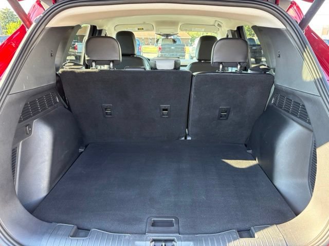 Used 2024 Ford Escape SE w/ Class II Trailer Tow Package FWD image 17