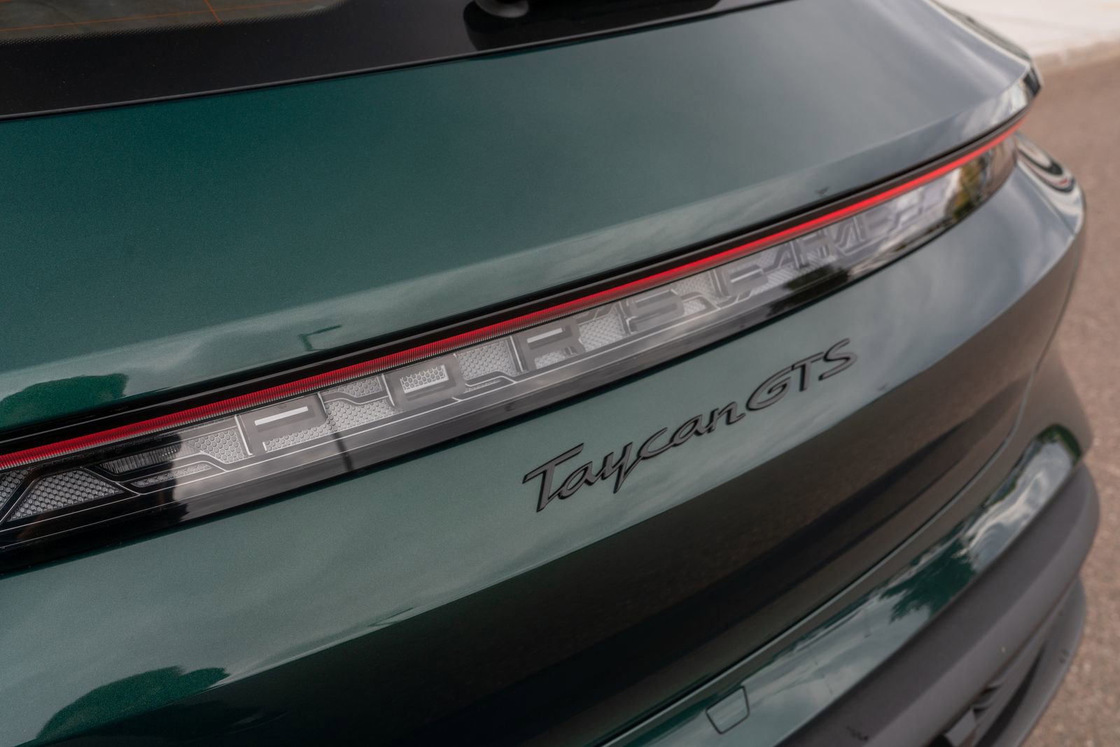 Used 2024 Porsche Taycan GTS image 16