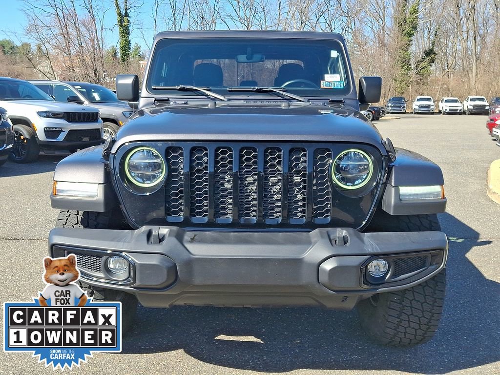 Used 2022 Jeep Gladiator Willys AWD/4WD image 2