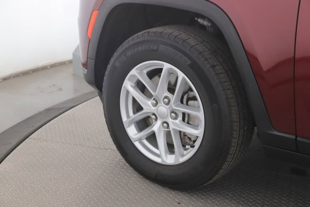 Used 2024 Jeep Grand Cherokee L Laredo w/ Luxury Tech Group I image 13