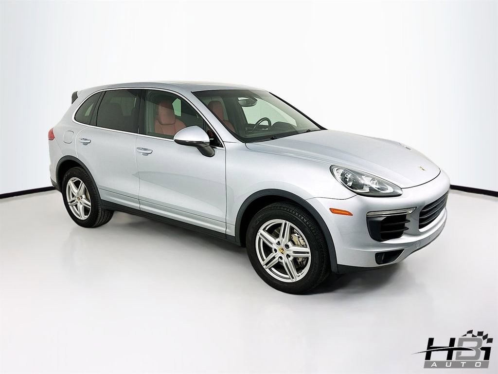 Used 2017 Porsche Cayenne S image 4