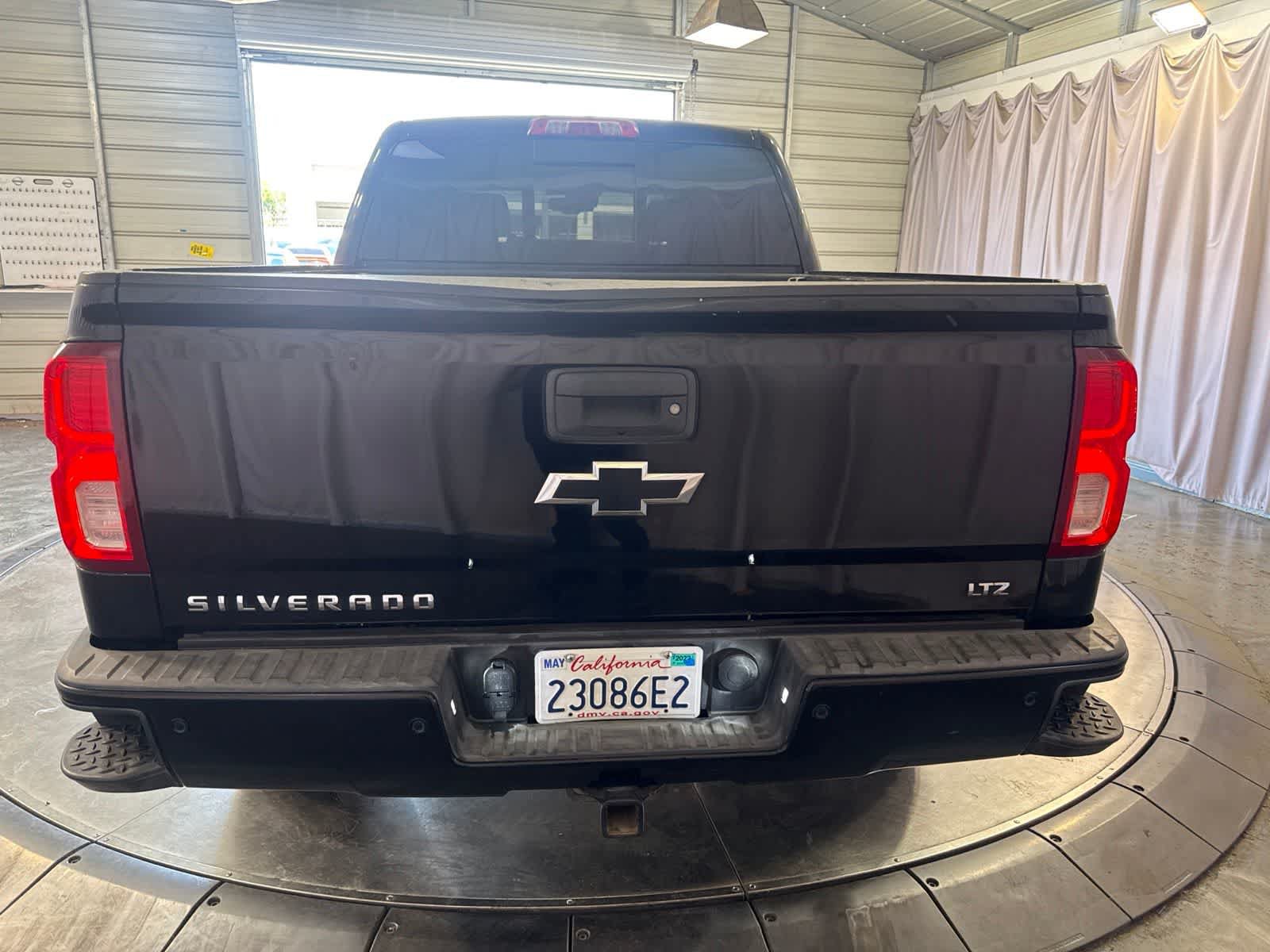 Used 2017 Chevrolet Silverado 1500 LTZ Z71 w/ LTZ Plus Package AWD/4WD image 6