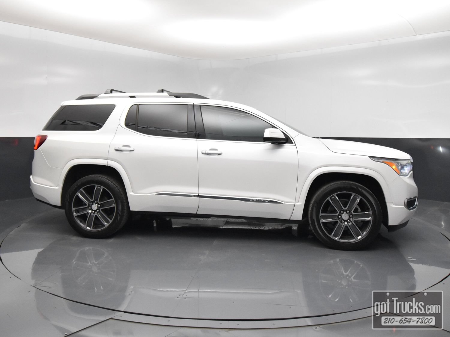 Used 2017 GMC Acadia Denali w/ Technology Package FWD image 49