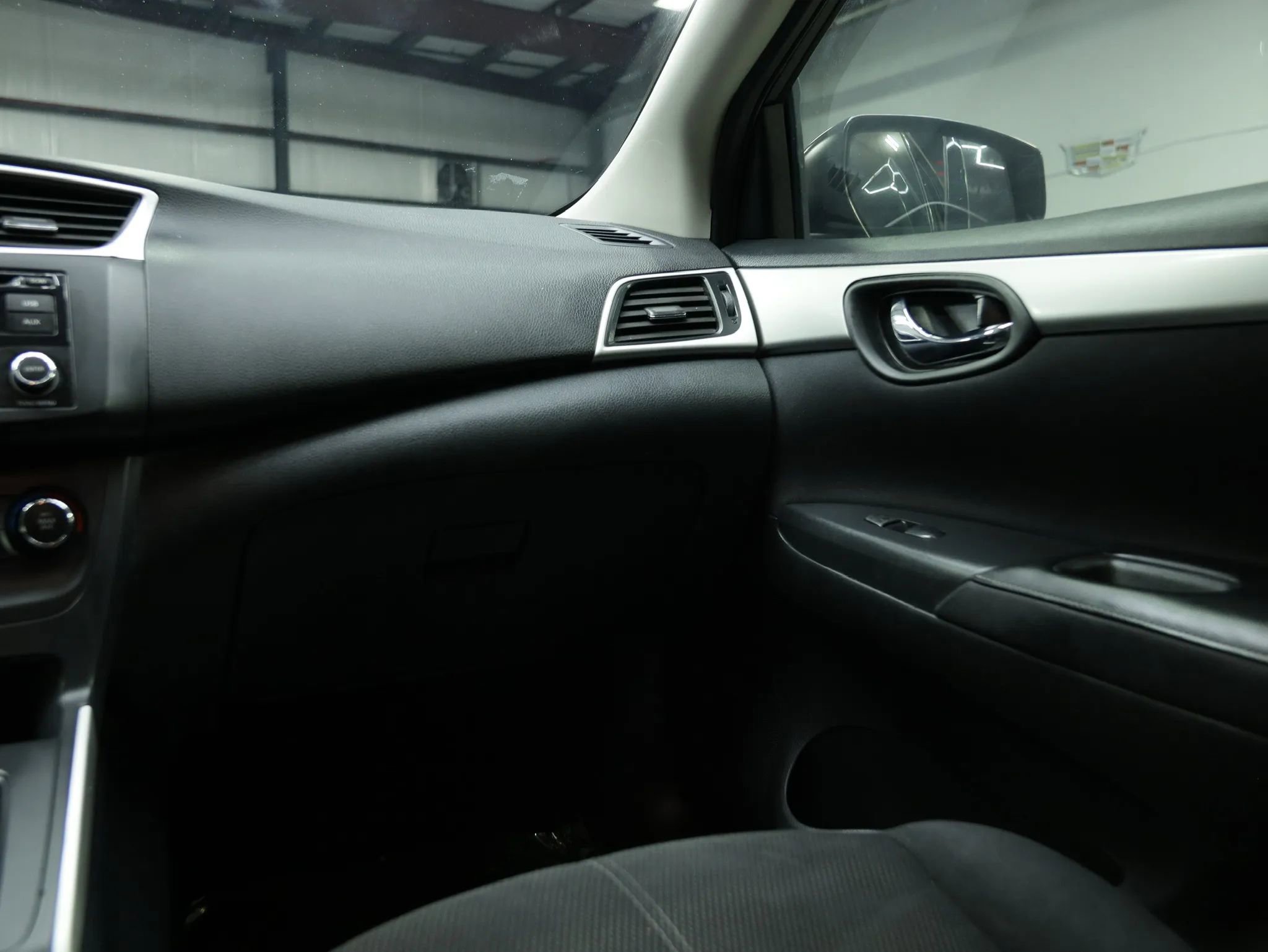 Used 2017 Nissan Sentra S FWD image 28