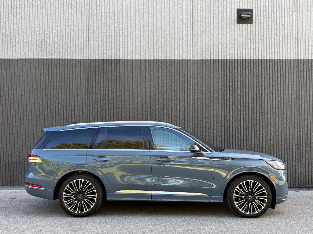 New 2026 Lincoln Aviator Black Label w/ Dynamic Handling Package AWD/4WD image 8