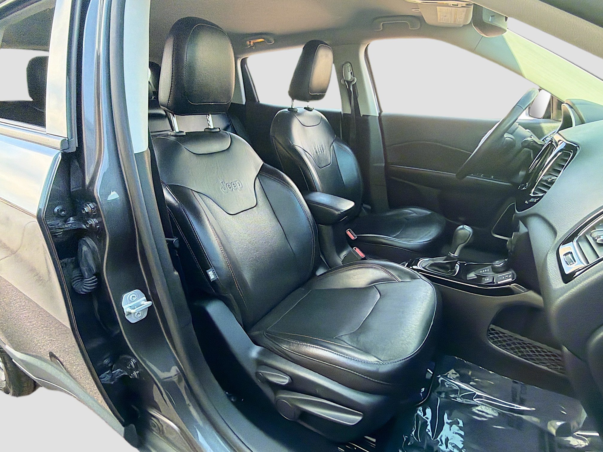 Used 2019 Jeep Compass Limited AWD/4WD image 28