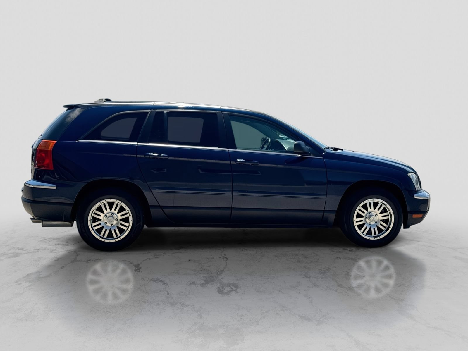 Used 2005 Chrysler Pacifica Touring AWD/4WD image 9