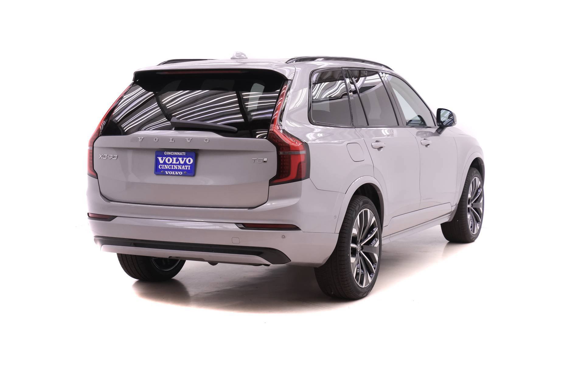 New 2026 Volvo XC90 T8 Ultra w/ Protection Package Premier AWD/4WD image 4