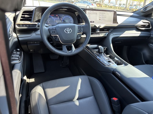 Used 2025 Toyota Crown Signia w/ Advanced Technology Package AWD/4WD image 17