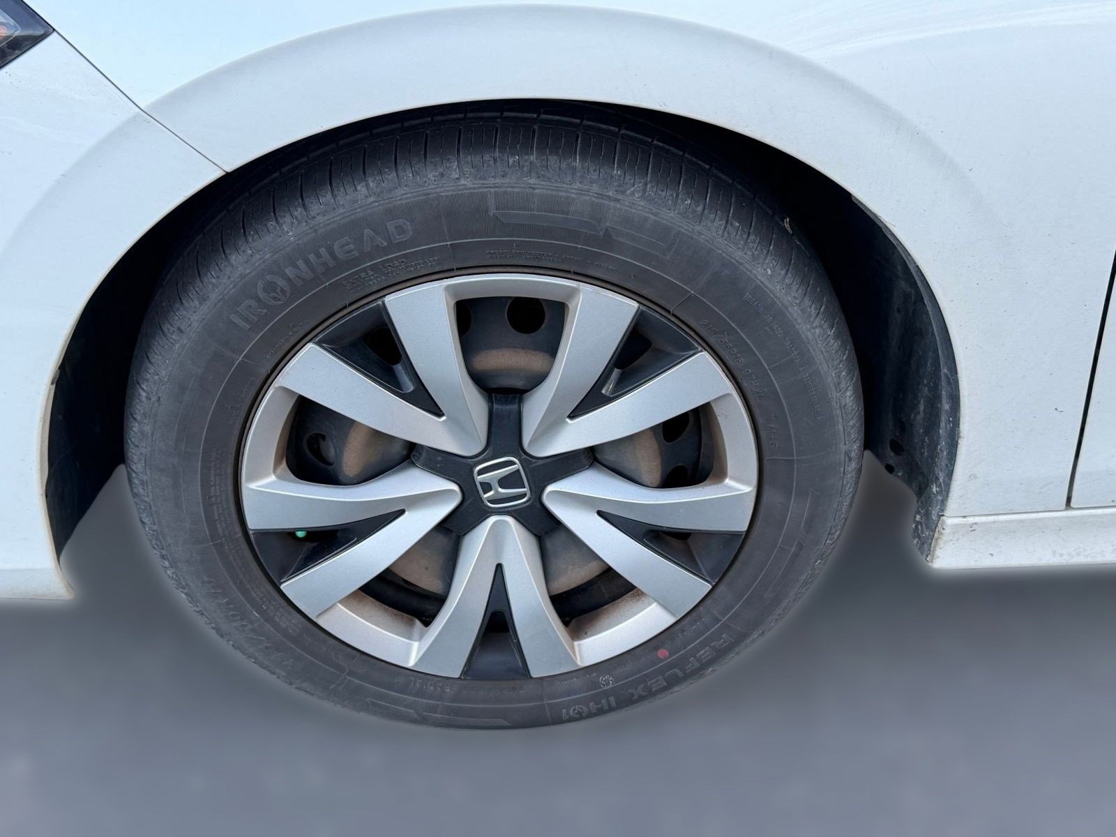 Used 2022 Honda Civic LX image 9
