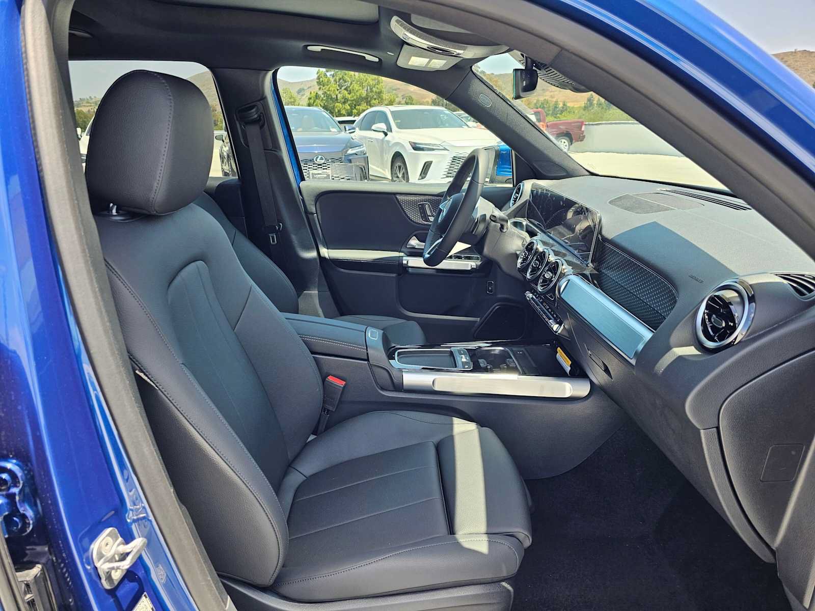 New 2026 Mercedes-Benz GLB 250 image 10