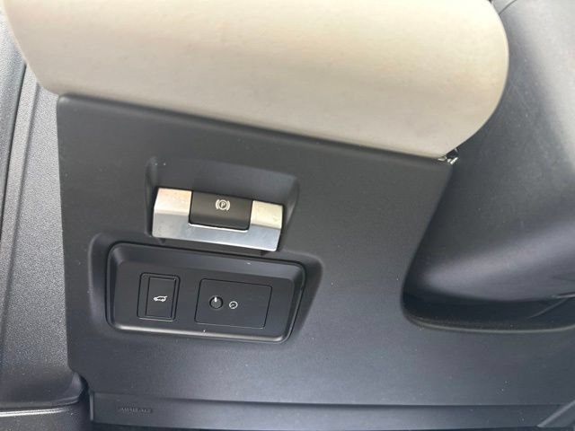 Used 2021 Land Rover Discovery Sport S AWD/4WD image 12