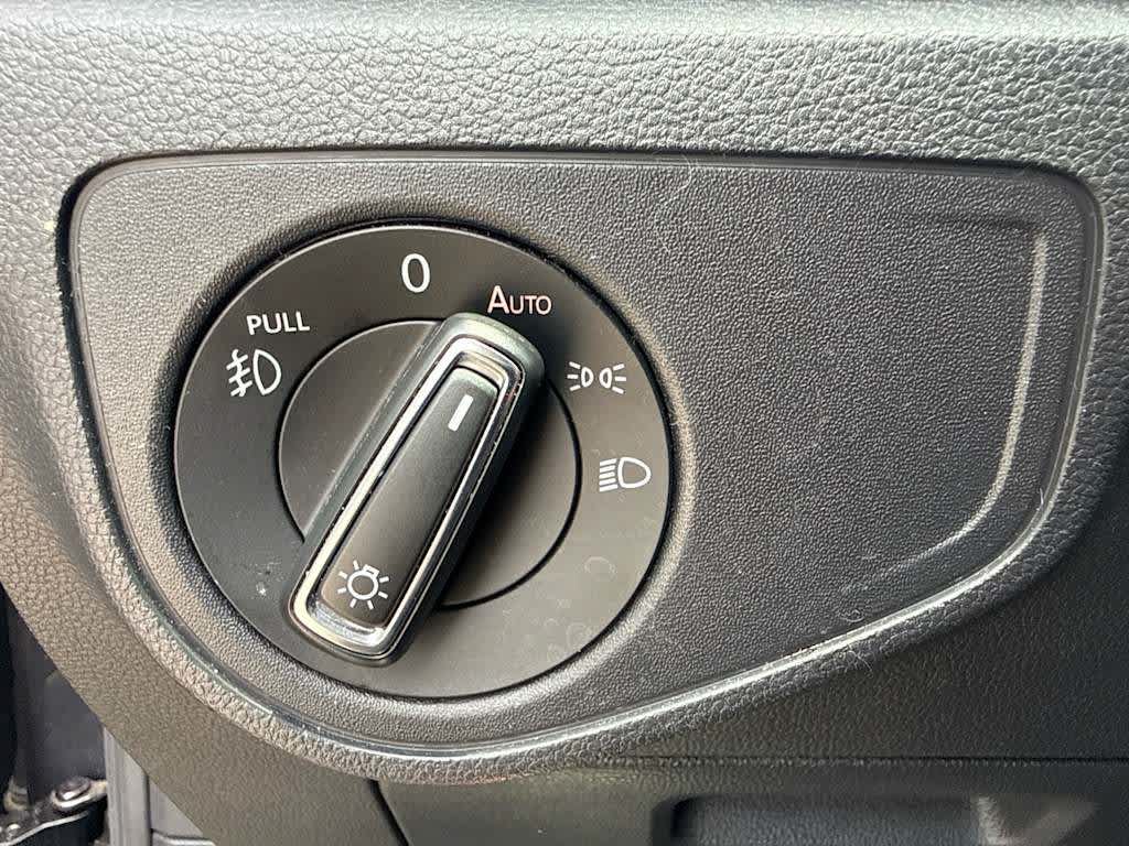 Used 2018 Volkswagen Atlas SE FWD image 14