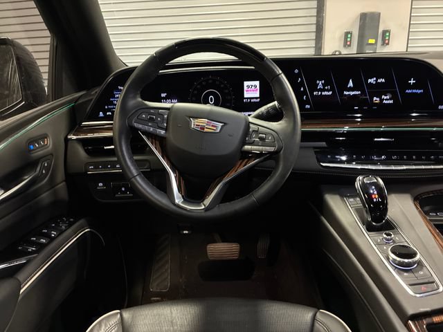 Certified 2024 Cadillac Escalade ESV Premium Luxury w/ Performance Package AWD/4WD image 13