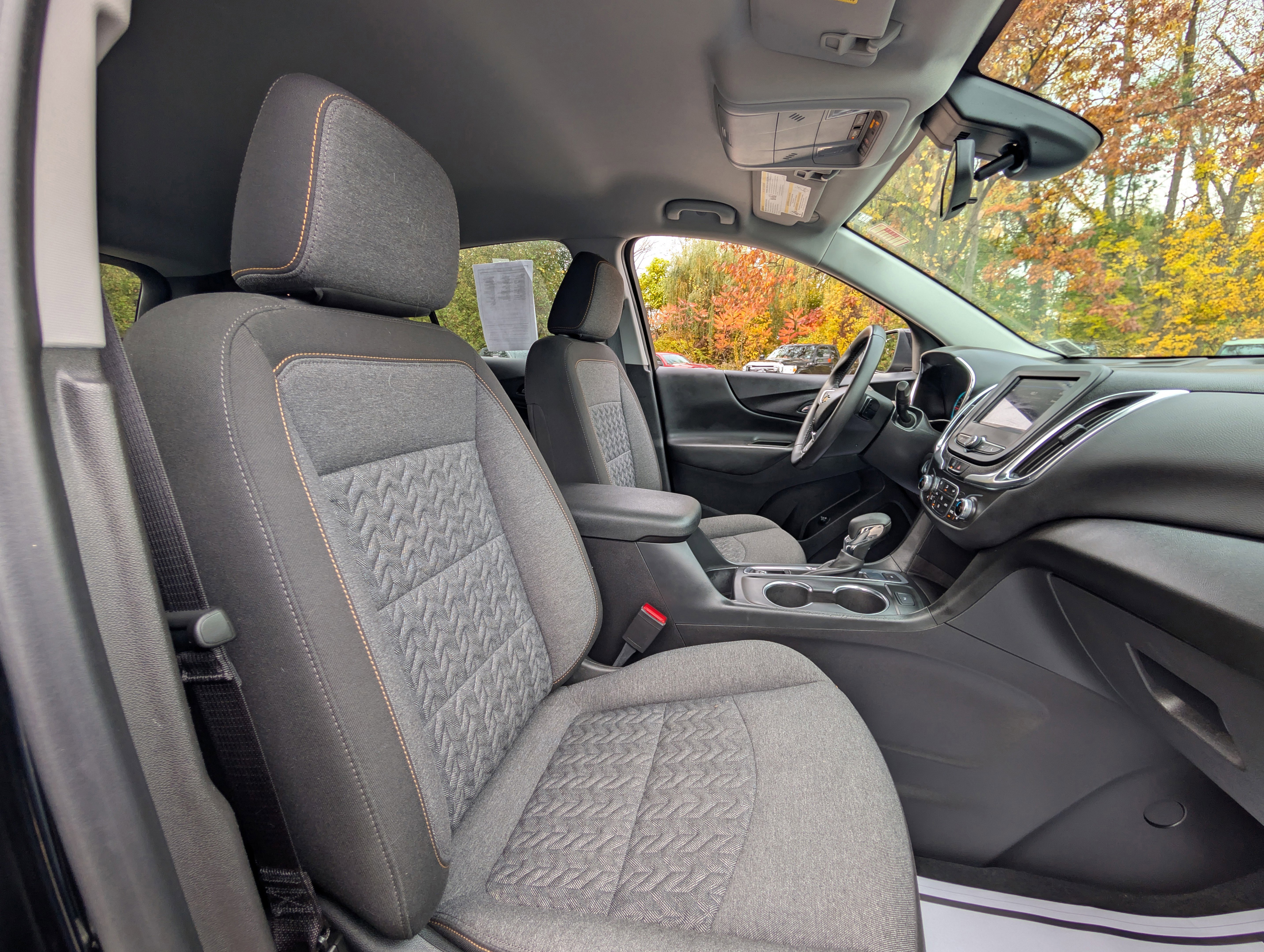 Used 2022 Chevrolet Equinox LT w/ Driver Convenience Package image 41