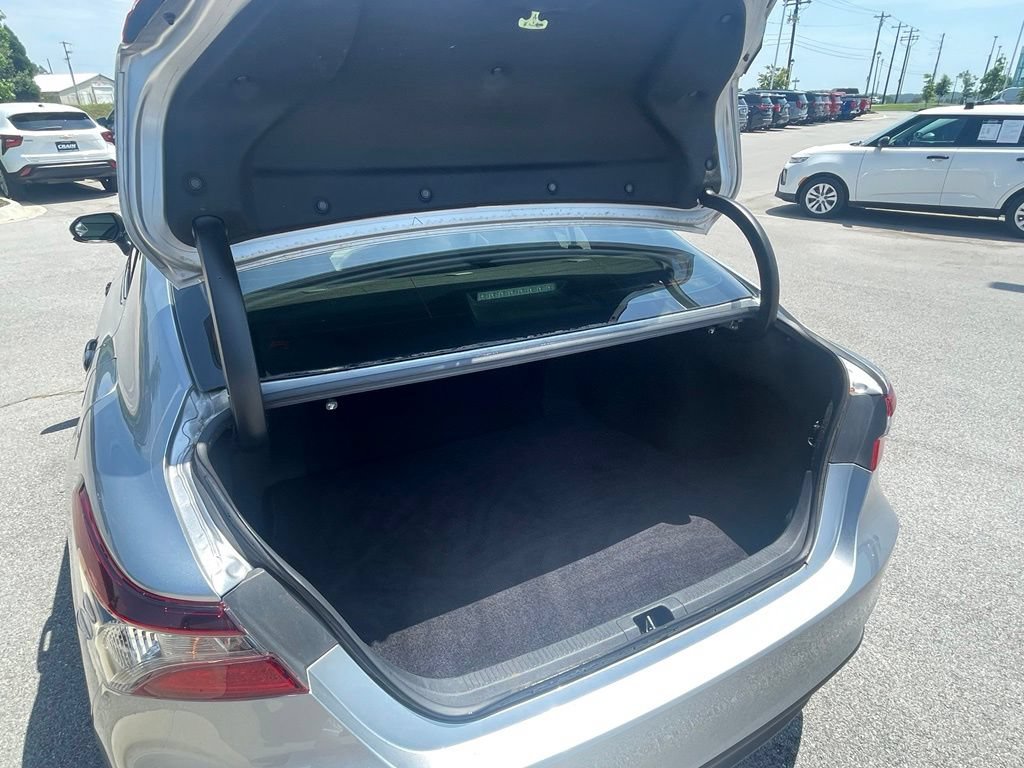 Used 2022 Toyota Camry LE FWD image 25