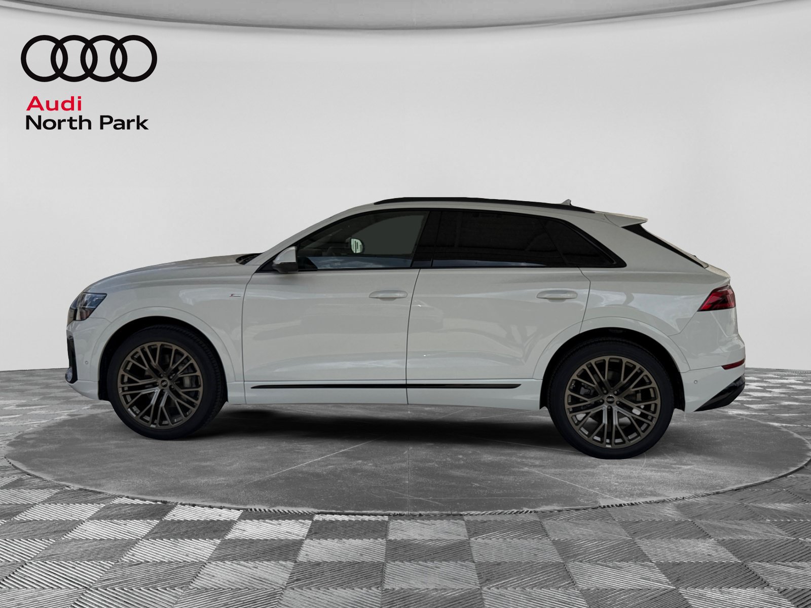 New 2027 Audi Q8 Prestige AWD/4WD image 2