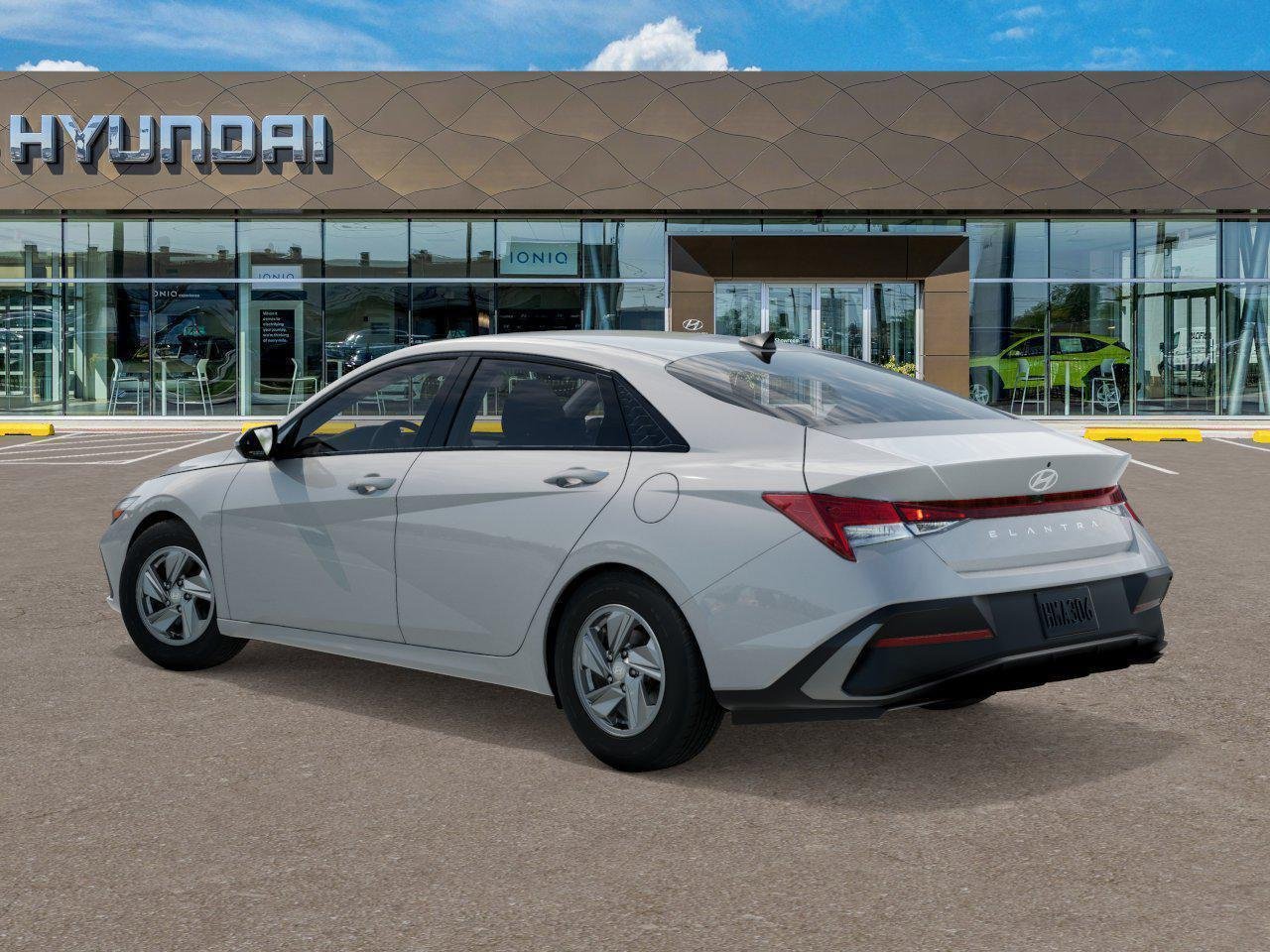 New 2026 Hyundai Elantra SE FWD image 5