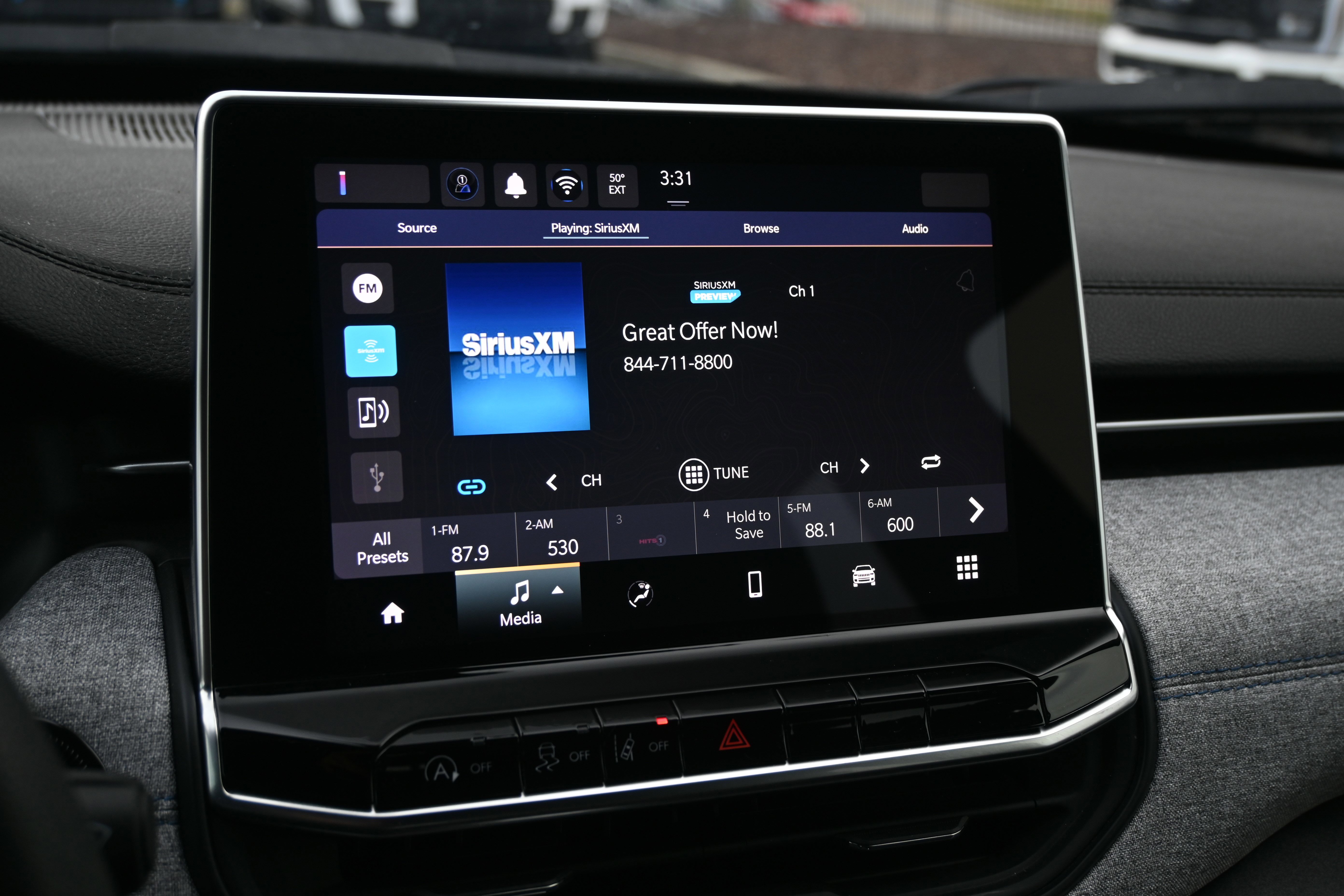 Used 2024 Jeep Compass Sport image 34