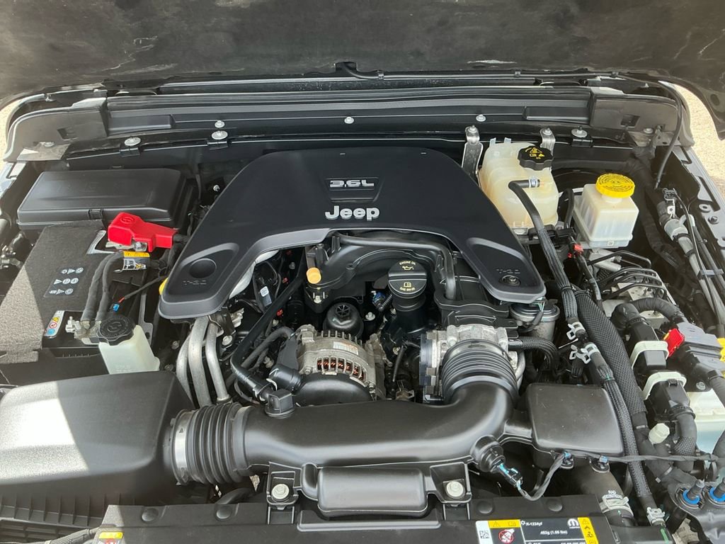 Used 2021 Jeep Gladiator Rubicon image 25