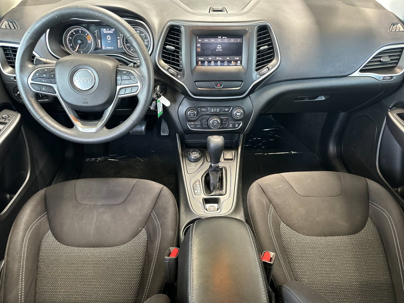 Used 2019 Jeep Cherokee Latitude w/ Popular Appearance Group AWD/4WD image 11