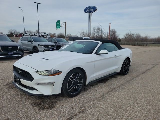 Used 2022 Ford Mustang Premium image 16