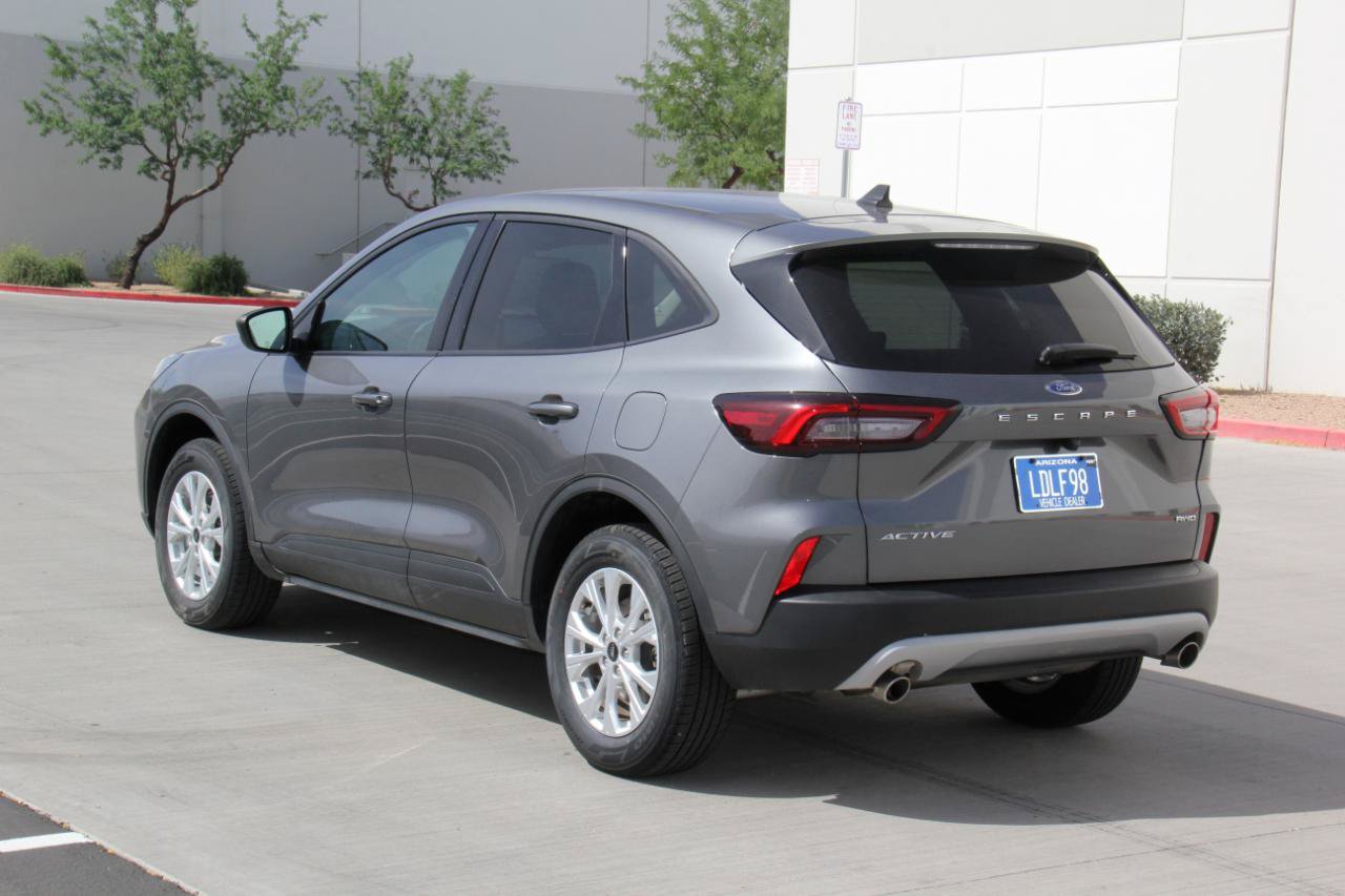 Used 2025 Ford Escape Active AWD/4WD image 7