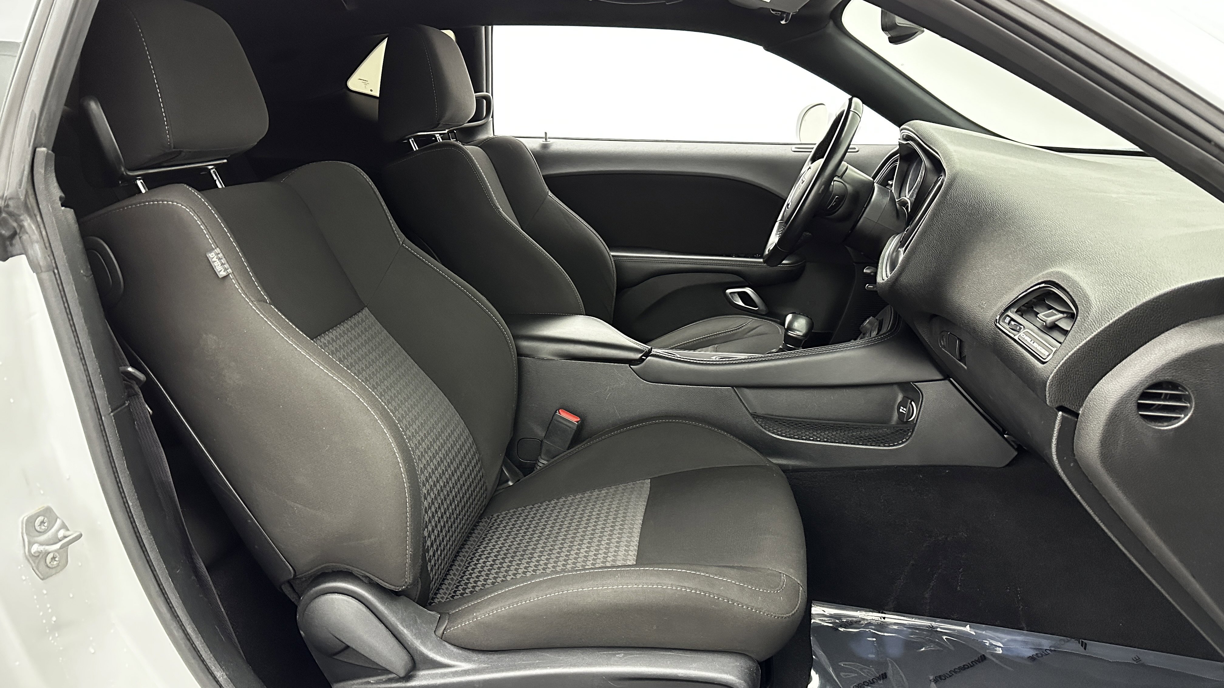 Used 2023 Dodge Challenger GT RWD image 28