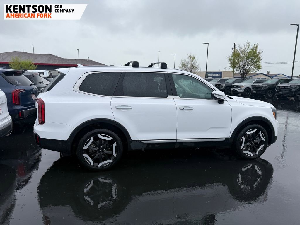Used 2025 Kia Telluride S image 3