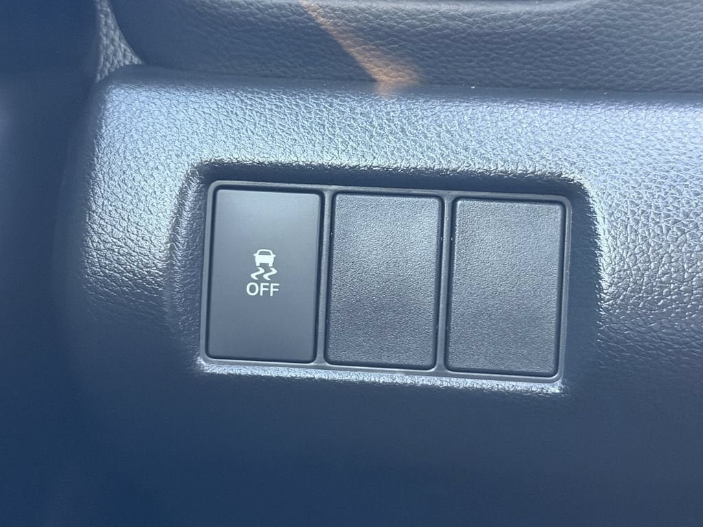 Used 2025 Honda Pilot Sport image 27