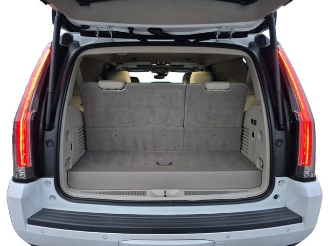 Used 2020 Cadillac Escalade Premium Luxury image 19
