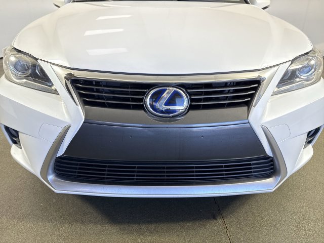 Used 2015 Lexus CT 200h FWD image 26