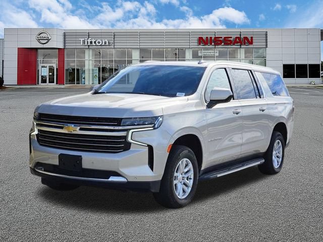 Used 2024 Chevrolet Suburban LT RWD image 8