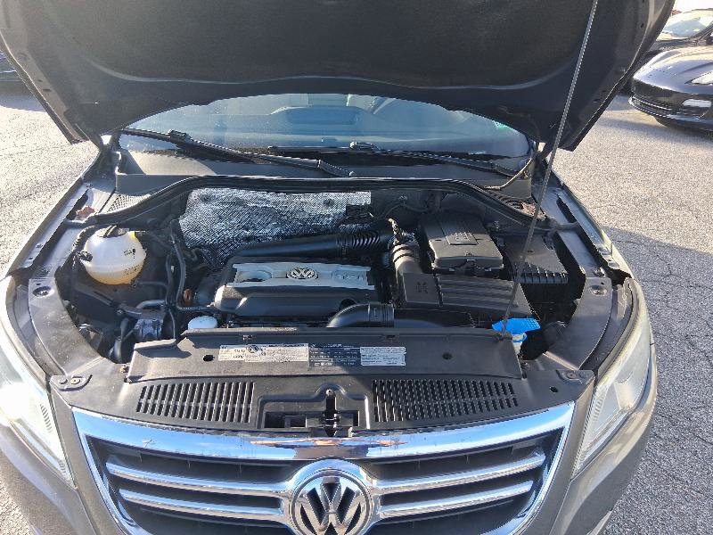 Used 2011 Volkswagen Tiguan S image 35