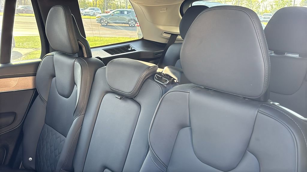 Certified 2025 Volvo XC90 B6 Plus AWD/4WD image 26