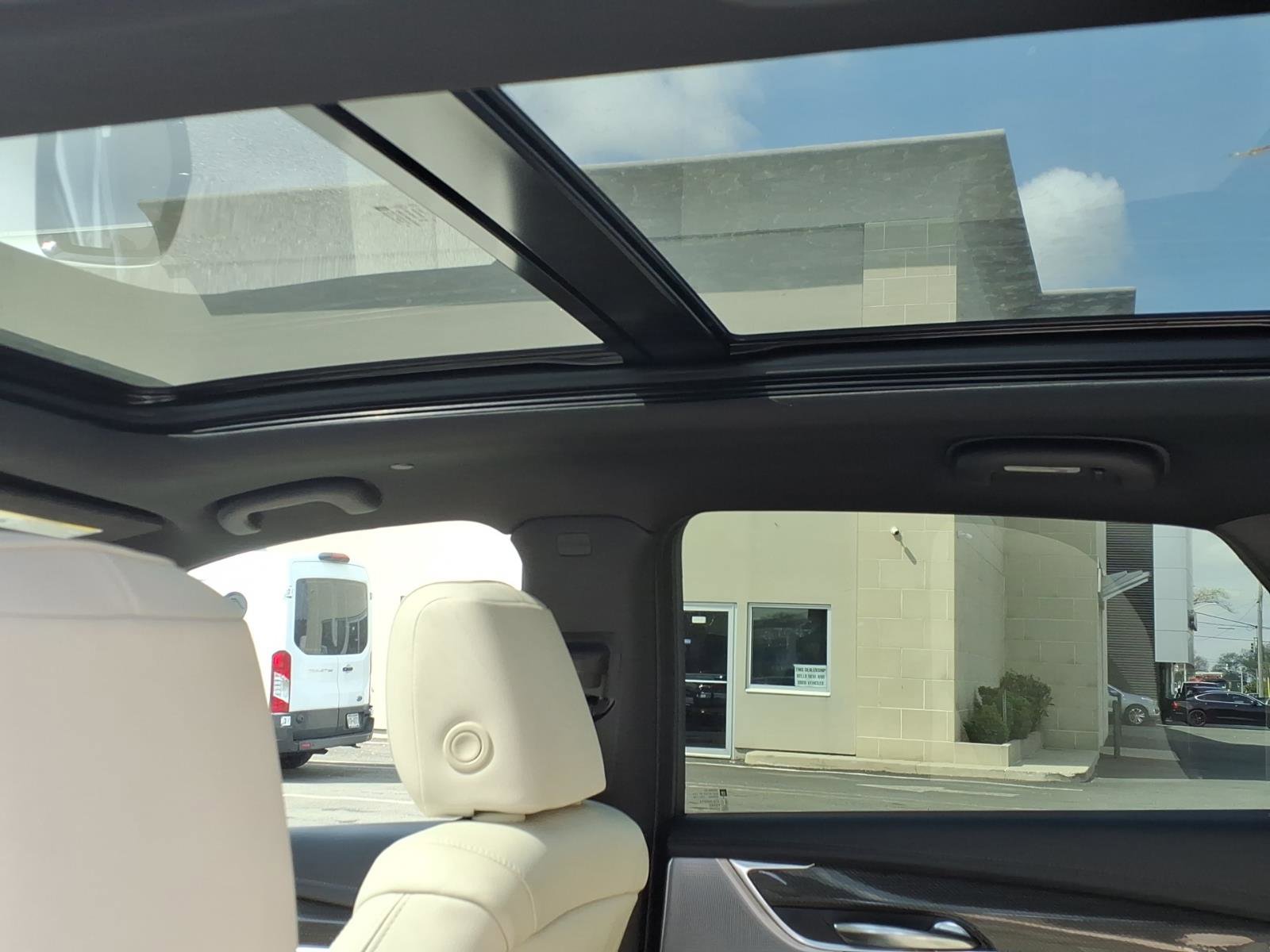 Certified 2023 Cadillac XT5 Sportv AWD/4WD image 17