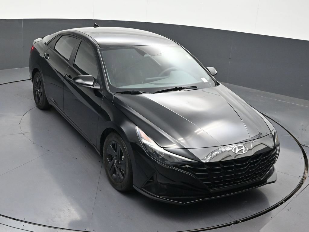 Used 2023 Hyundai Elantra SEL FWD image 28