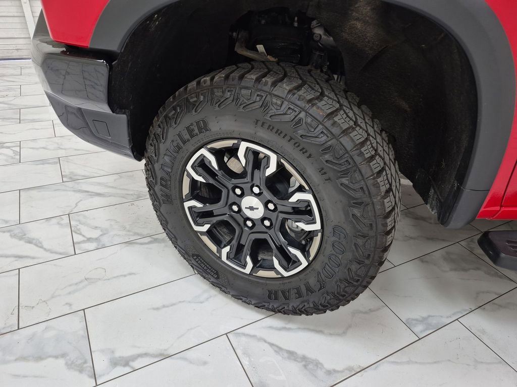 Used 2026 Chevrolet Silverado 1500 ZR2 image 34